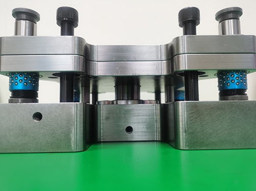 巴音郭楞精密模具